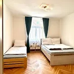Appartement Newapt Next To Wenceslas Square *