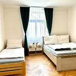 Appartement Newapt Next To Wenceslas Square Praag