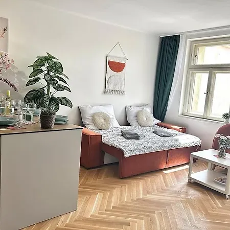 Newapt Next To Wenceslas Square דירה *