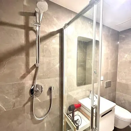 Newapt Next To Wenceslas Square דירה *