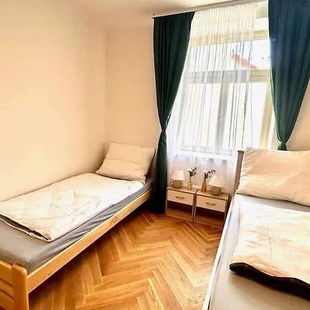 Newapt Next To Wenceslas Square شقة براغ