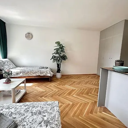 Newapt Next To Wenceslas Square شقة براغ